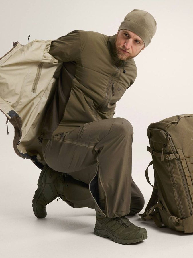 Мембранные штаны Arc'teryx LEAF Alpha Pant Gen 2 — изображение 3