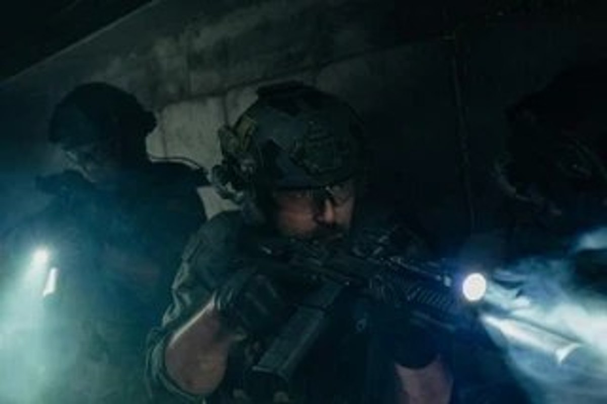 Revision StingerHawk Photochromic: одни баллистические очки для меняющегося света — изображение 4