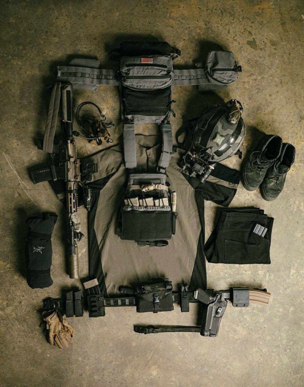 Красивая сборка в расцветках Wolf Grey, Black и Multicam Black от GBRS Group. — изображение 1