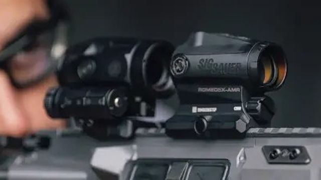 SIG Sauer ROMEO5X-AMR: коллиматор меняет сетку вместе с положением увеличителя — изображение 1