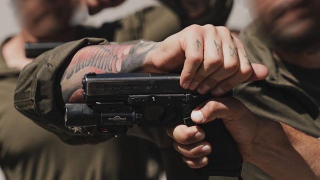 SureFire X300 Ultra и Turbo: сравнение света и креплений — изображение 1