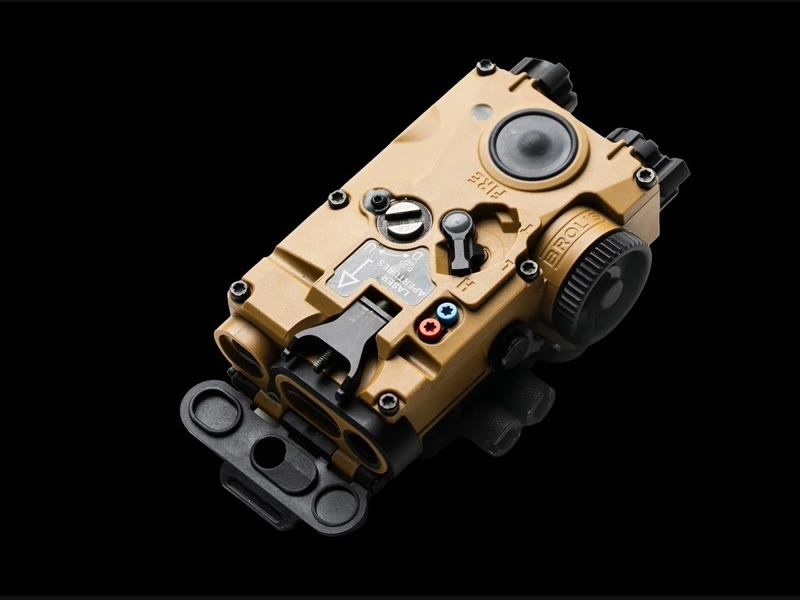 COLT OPTICS LP5X-P: компактный тактический блок с четырьмя излучателями — изображение 1